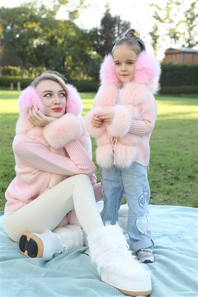 푹신한 검은색 귀마개